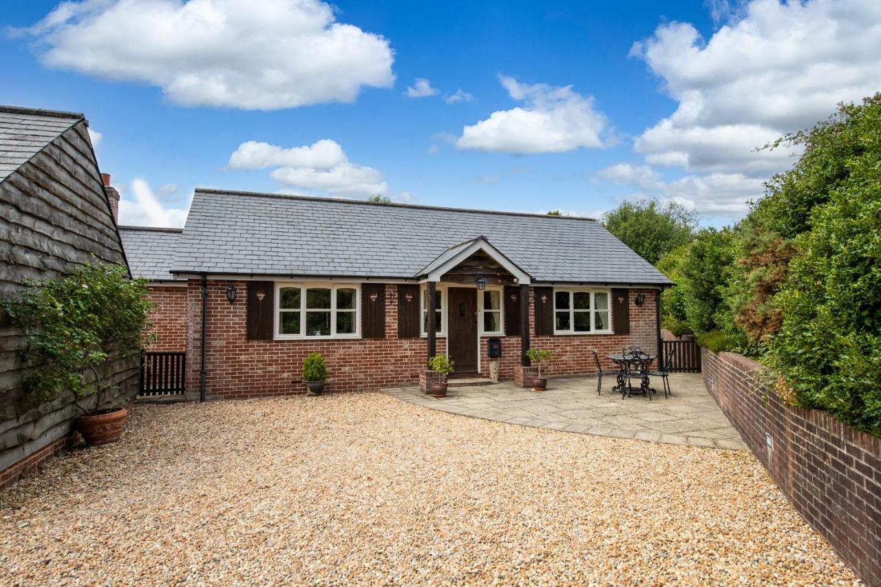 Oak Tree Cottage, Charming, Rural New Forest Home 볼드르 외부 사진