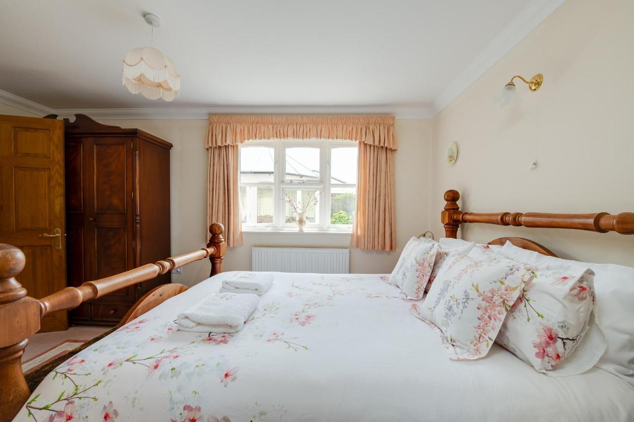Oak Tree Cottage, Charming, Rural New Forest Home 볼드르 외부 사진