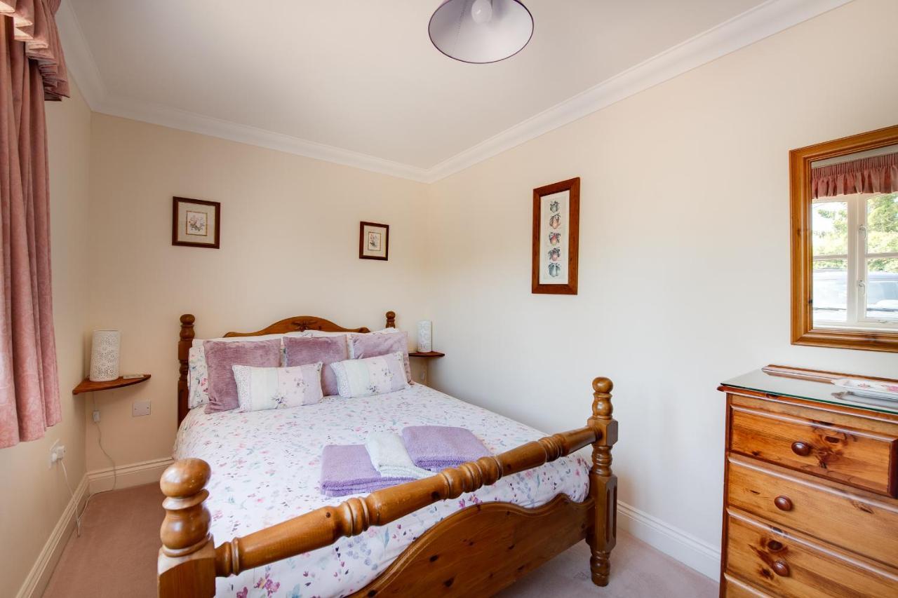 Oak Tree Cottage, Charming, Rural New Forest Home 볼드르 외부 사진